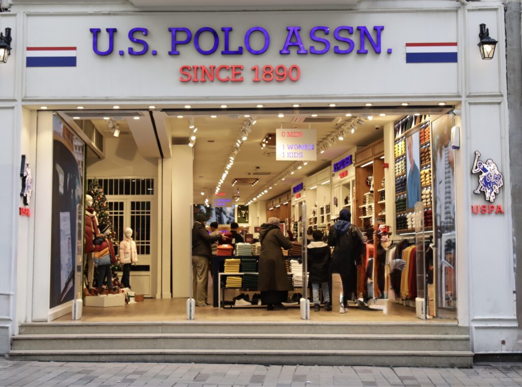 חזית חנות U.S. Polo Assn.   באיסטיניה פארק, איסטנבול, טורקיה - צילום U.S. Polo Assn.